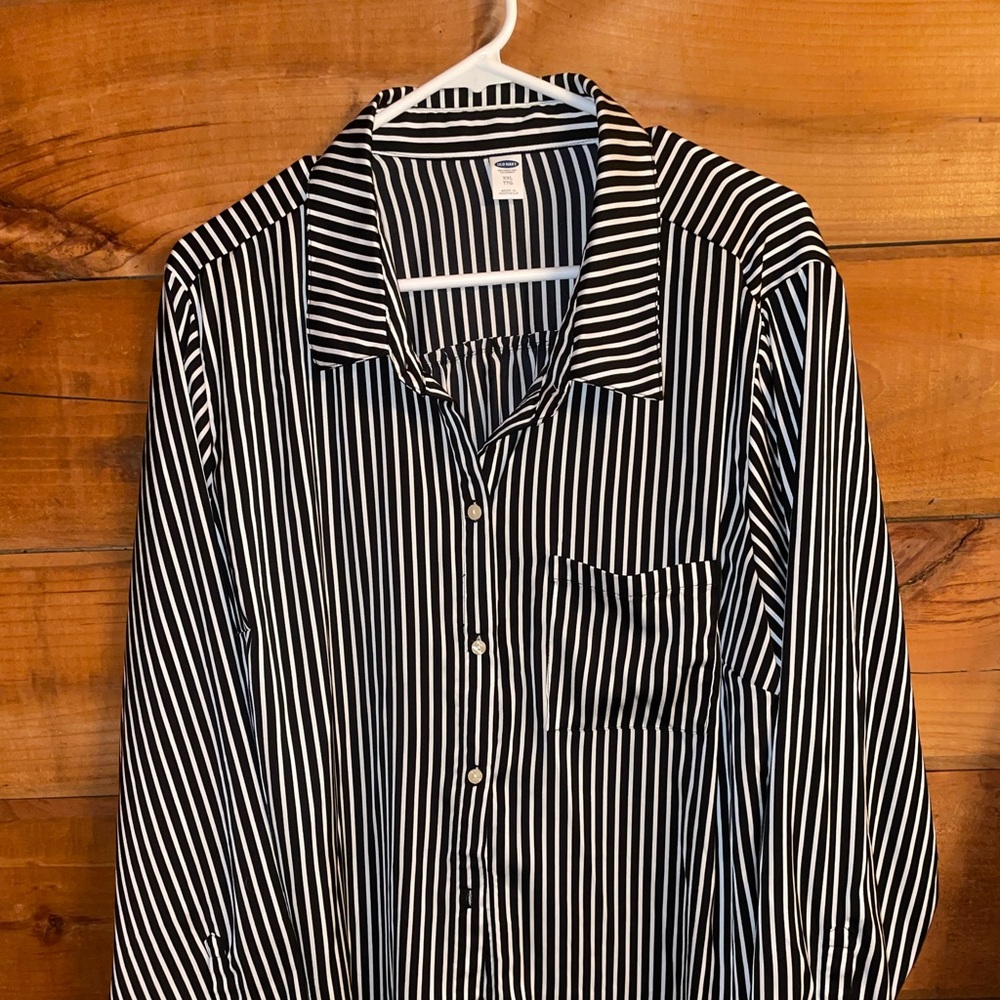 Old navy dress shirt black and white xxl